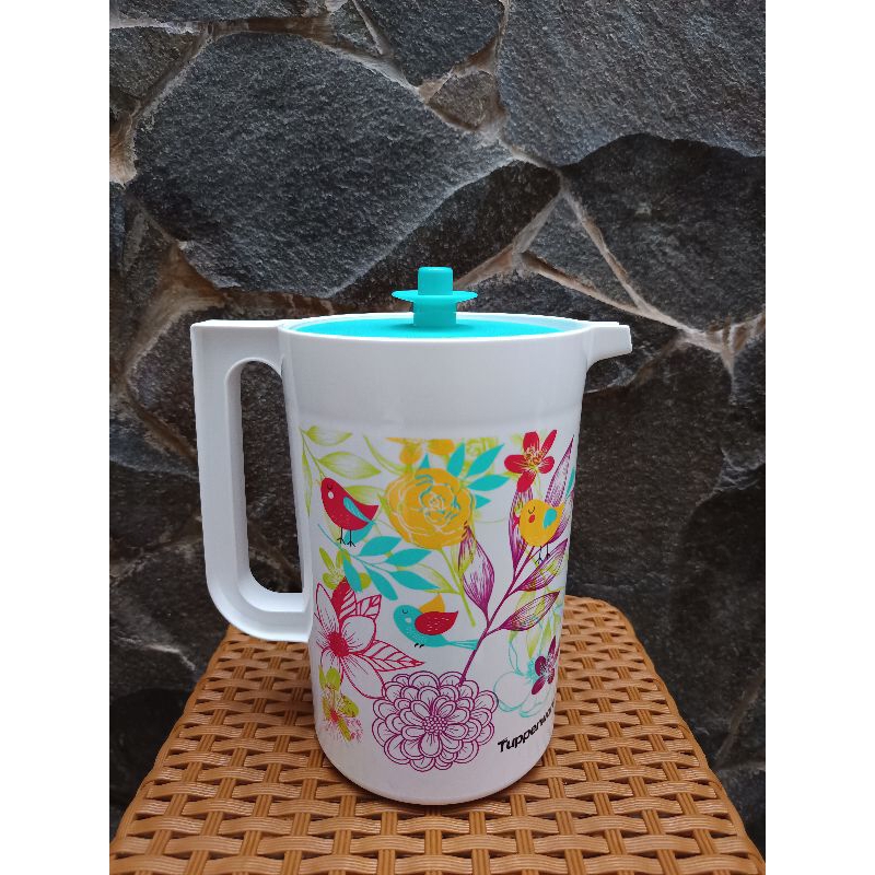 pitcher 2L tupperware/ teko air