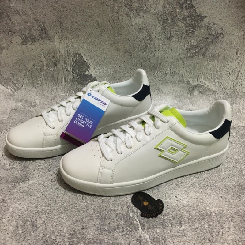 Sepatu lotto 1973 evo fluo white original