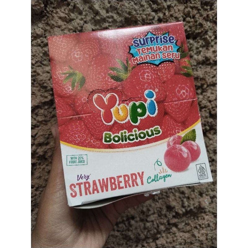 

Yupi Bolicious Rasa Strawbery Kemasan Box isi 24 Pcs