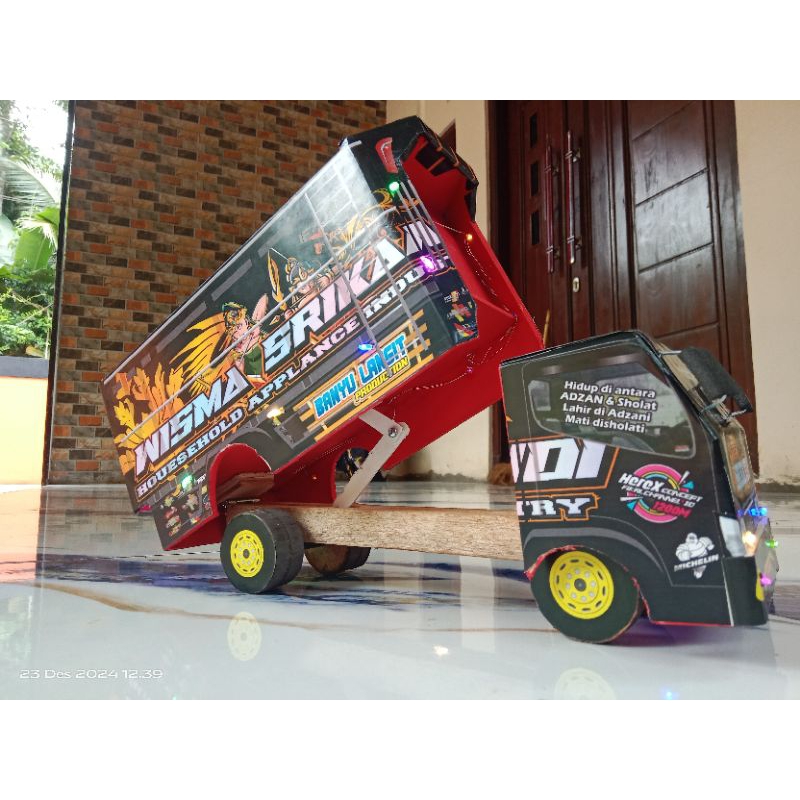 miniatur truk oleng bak jungkit kabin jungkit full lampu