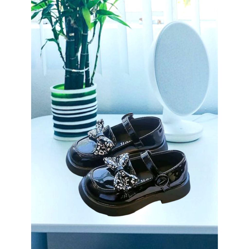 sepatu.anak.perempuan.docmart