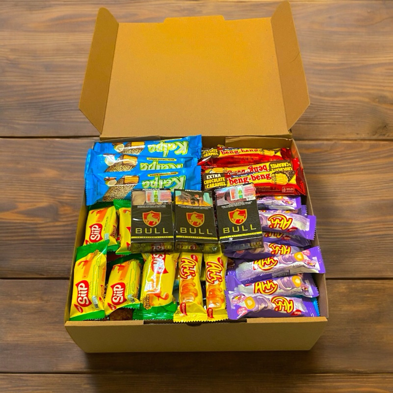 

Hampers Snack Box Ulang Tahun / wisuda / anniversary/ PAKET COKLAT