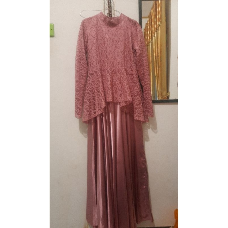 Dress velvet brukat warna pink