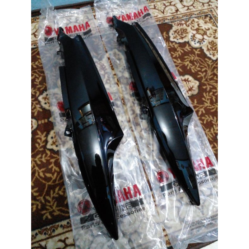 Body Belakang HITAM SEPASANG Yamaha Mio Sporty Mio Lama ORI YGP 5TL