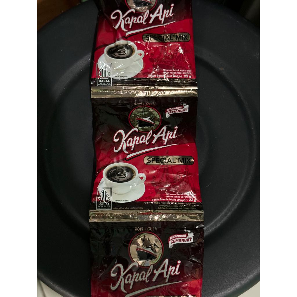 

KOPI KAPAL API MIX + GULA 1 RENCENG ISI 12 SACHET