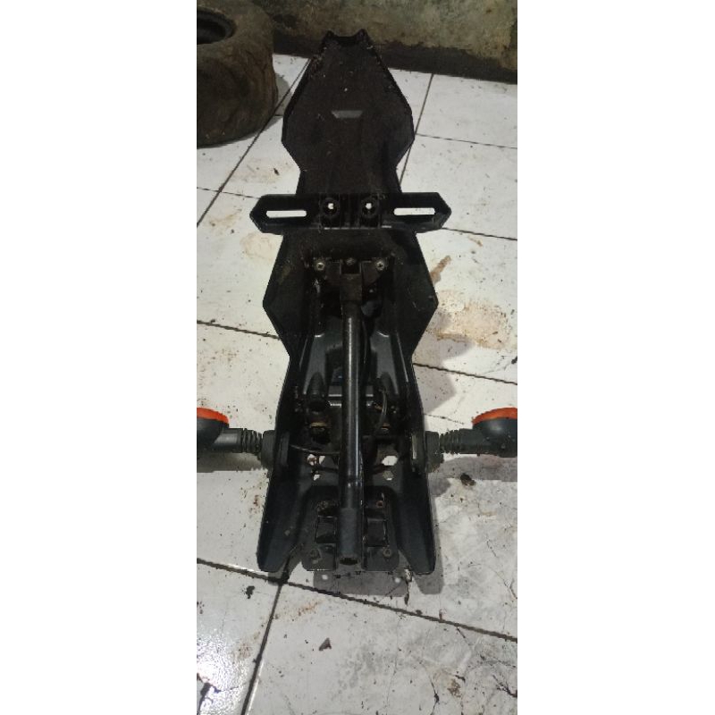spakbor belakang original klx