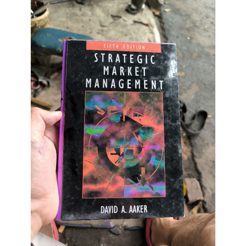 

Buku Strategic Market Management Fith Edition by David A. preloved