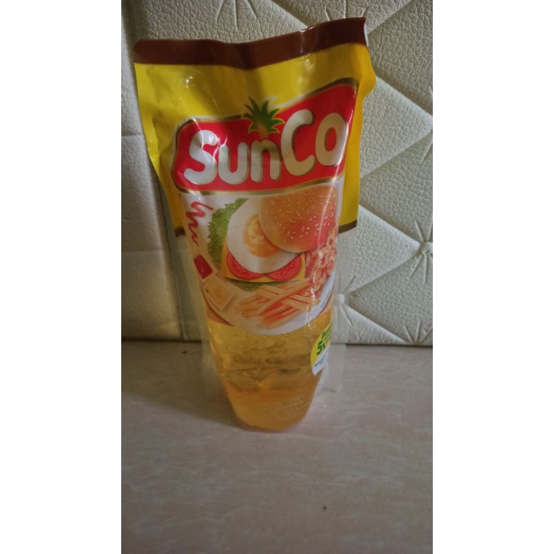 

sunco minyak goreng 1L pouch