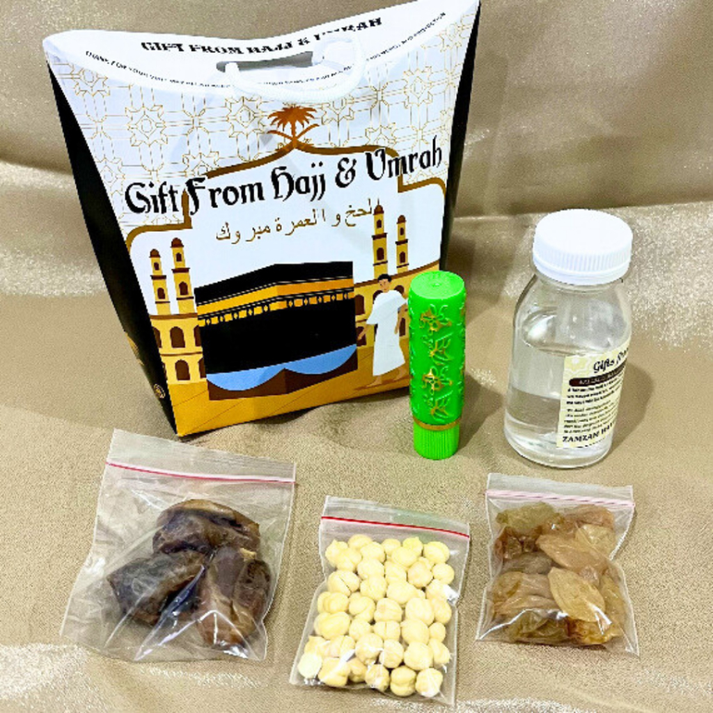 

Oleh oleh Haji dan Umroh Gift Hampers Dus Kabah + Lipstik Hare Arab Air Zamzam 60ml