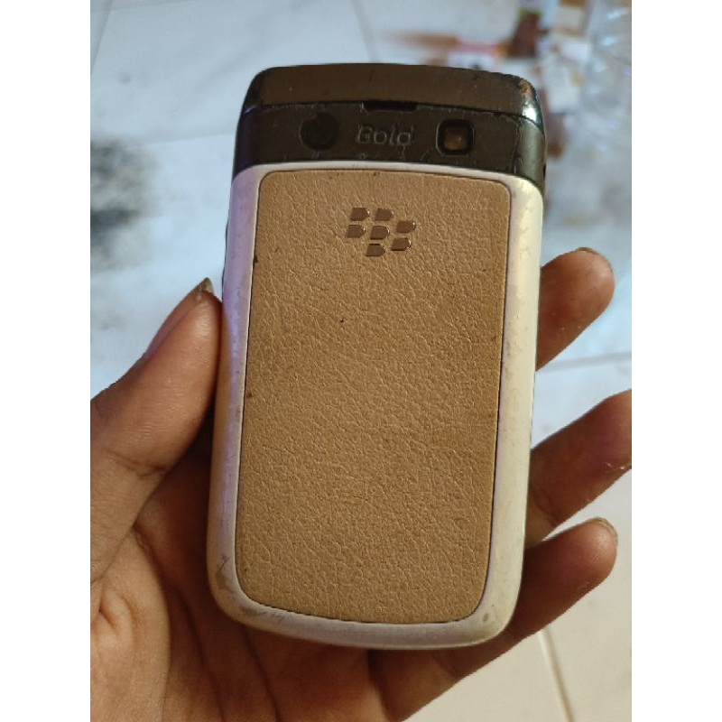 blackberry gemini white second