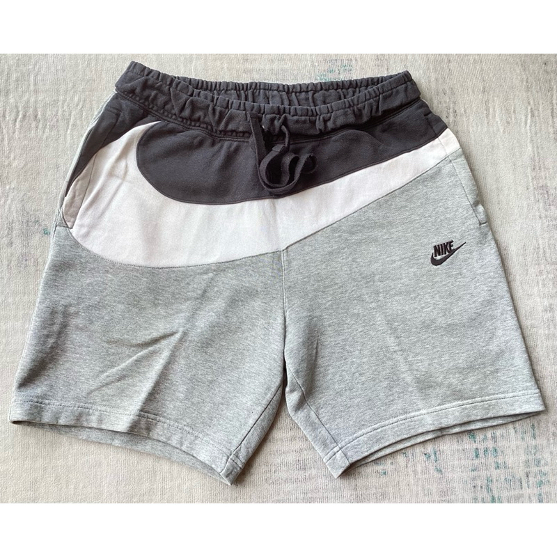 NIKE BIG WOOSH SHORT PANTS PRELOVED