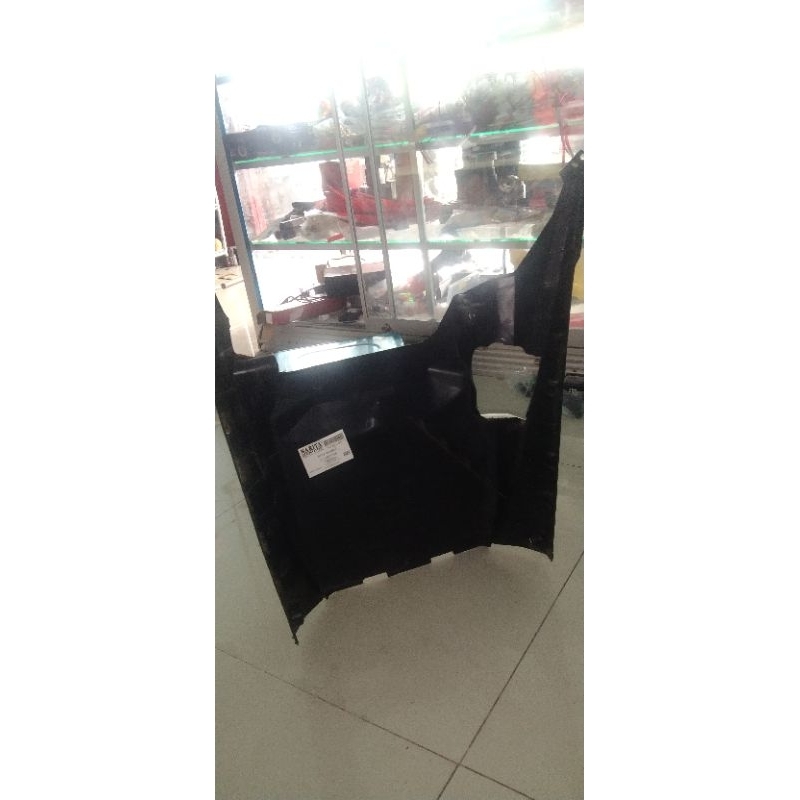 Dek bawah/Dek kolong Vario 125-150 LED