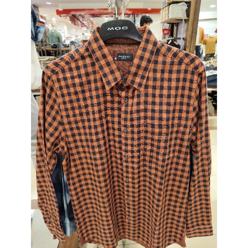 Kemeja kotak Moc
