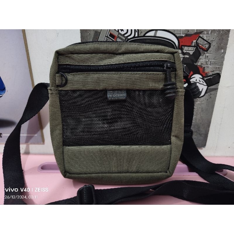 Tas Sling Selempang Hedgren ORI Preloved