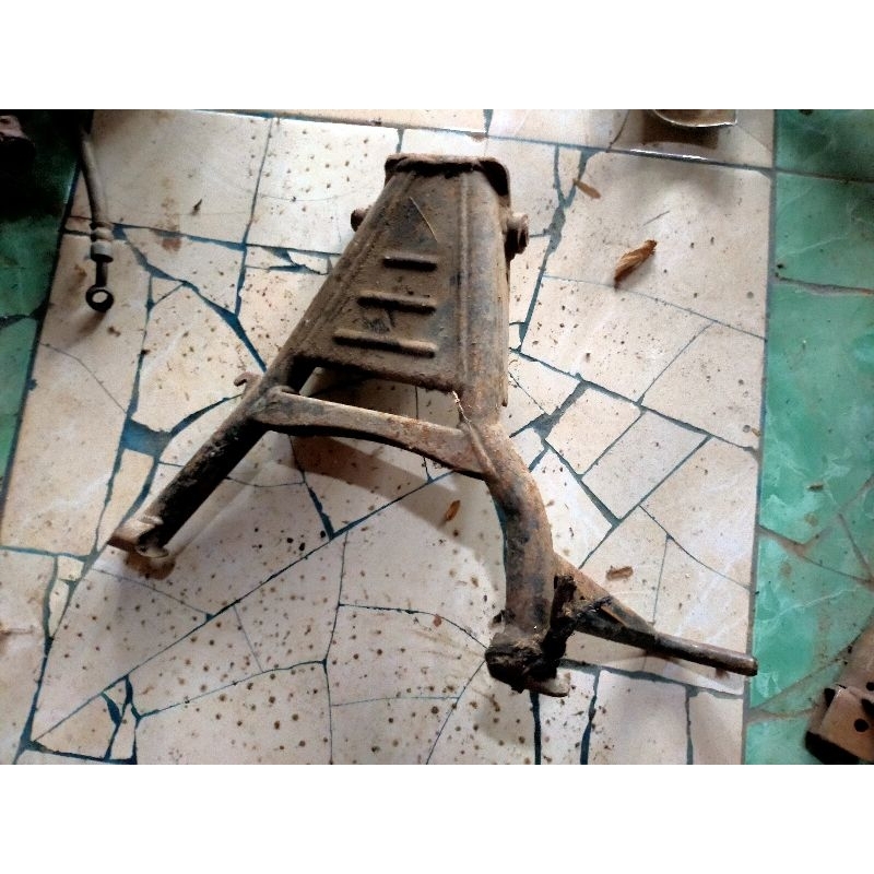 Jagrak Standar Tengah Yamaha Vixion Original Bekas Copotan Motor Second 2nd