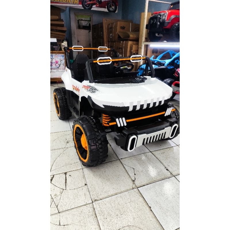 Mobil Aki Jeep Hummer 4x4wd Ban Karet