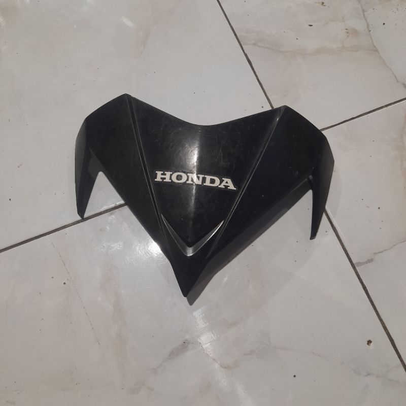 VISOR COVER BATOK DEPAN SUPRA 125 BATMAN BEKAS ORIGINAL