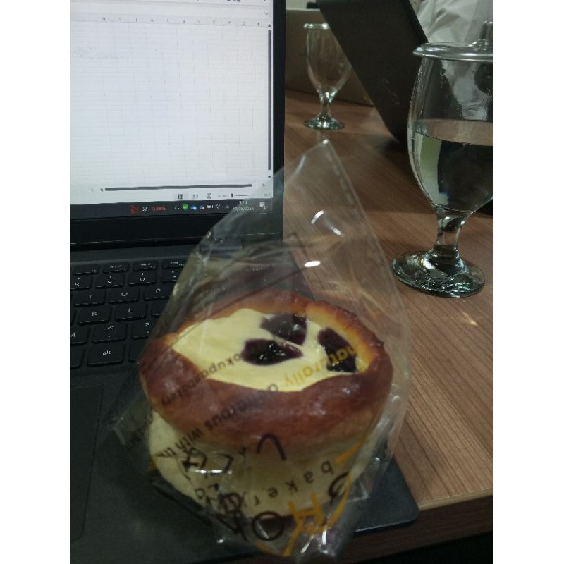 

Roti Shokupan Blueberry Cheese