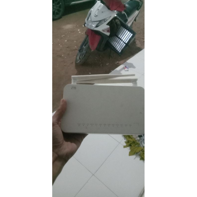 onu ZTE buat olt gpon barang normal. bekas provider merah..onu only