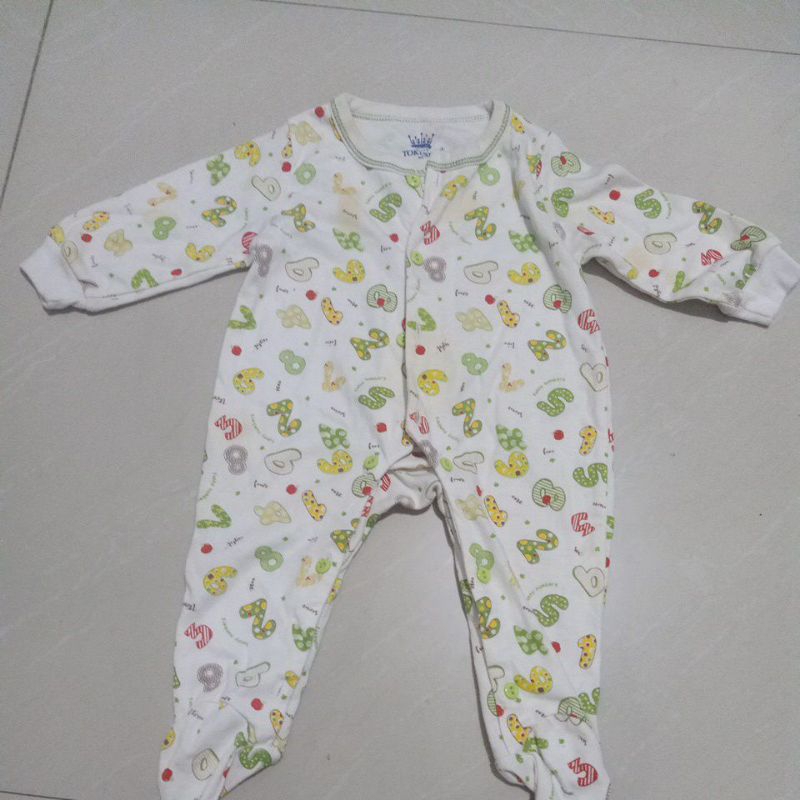 PRELOVED BAJU BAYI UNISEX LAKI LAKI PEREMPUAN BARU LAHIR 0-3 BULAN