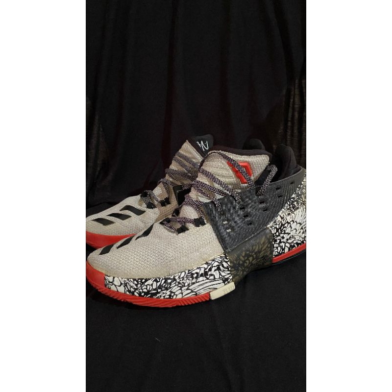 Sepatu Basket Second Adidas Dame 3 Chinese New Year