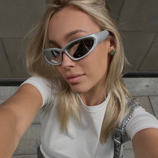 baileys glasses // y2k trendy glasses