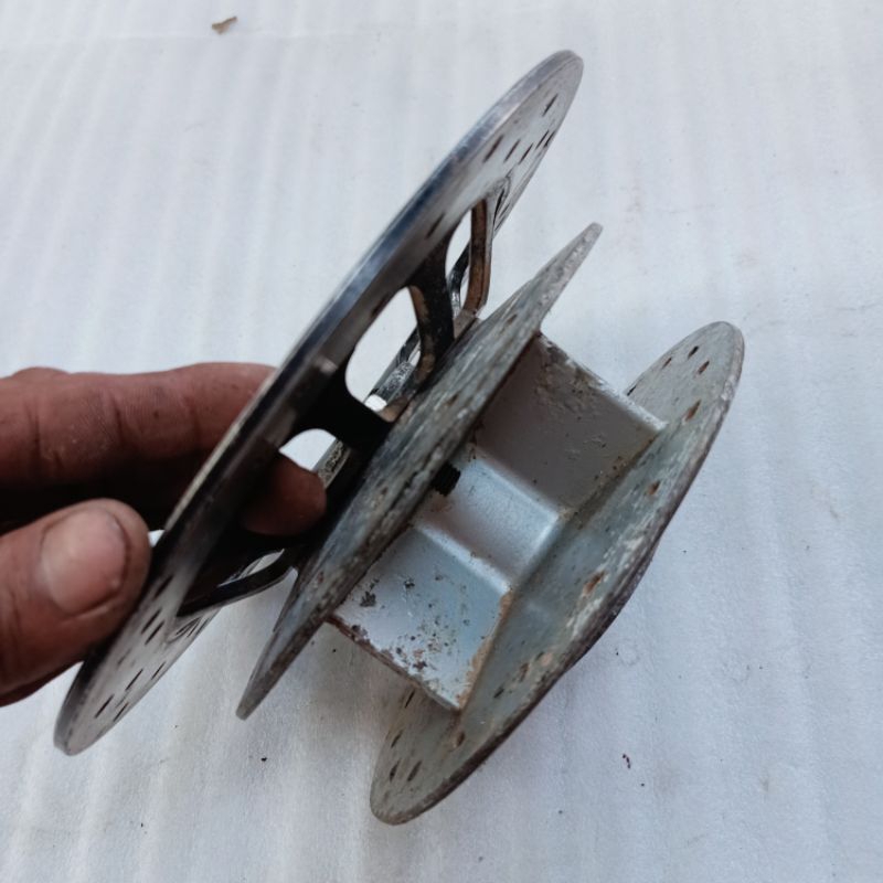 tromol depan disk subsitusi CB GL model tromol depan besar mekrok