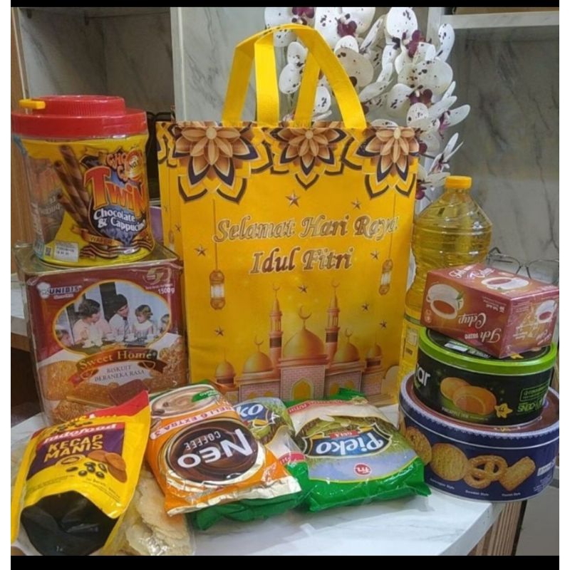 

TAS LEBARAN / TAS HAMPERS LEBARAN / TAS SEMBAKO JUMBO / TAS LAMINASI LEBARAN / TAS IDUL FITRI