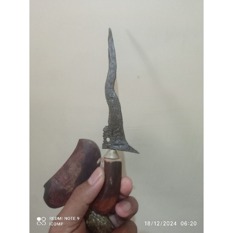 PUSAKA MUSTIKA ANTIK BERTUAH