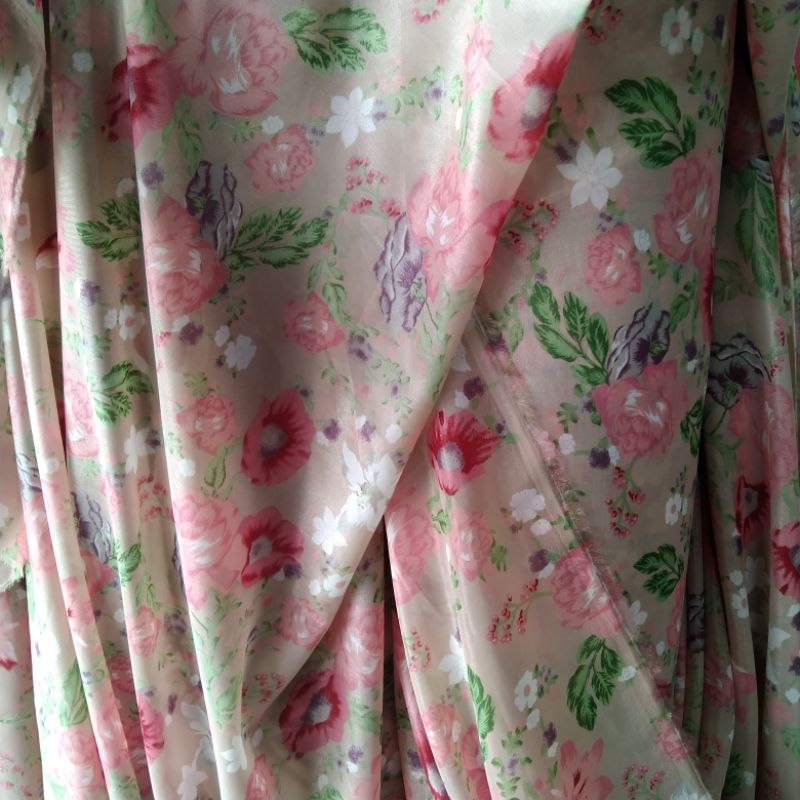 Kain katun silk impor | Harga/0,5m | bahan katun silk | bahan katun silk motif | kain katun silk....