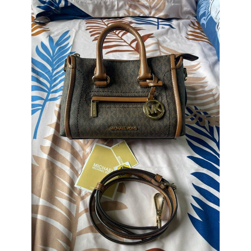 MK CARINE PRELOVED LIKE NEW HARGA NET(BACA DESKRIPSI PRODUK)