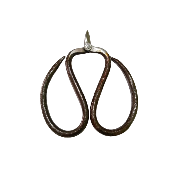 Gunting Patri Perhiasan Emas