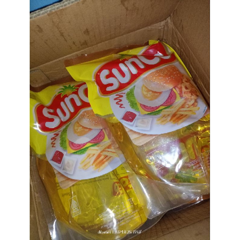 

Minyak Goreng Sunco 2 Liter Refil / Sunco 2L Minyak Goreng