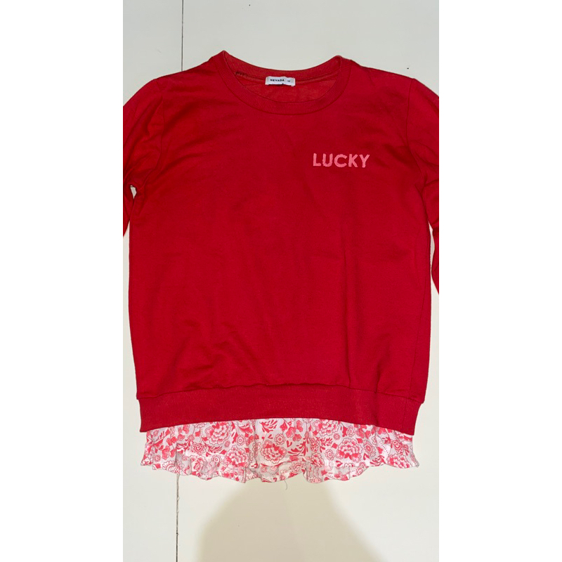 sweater nevada preloved