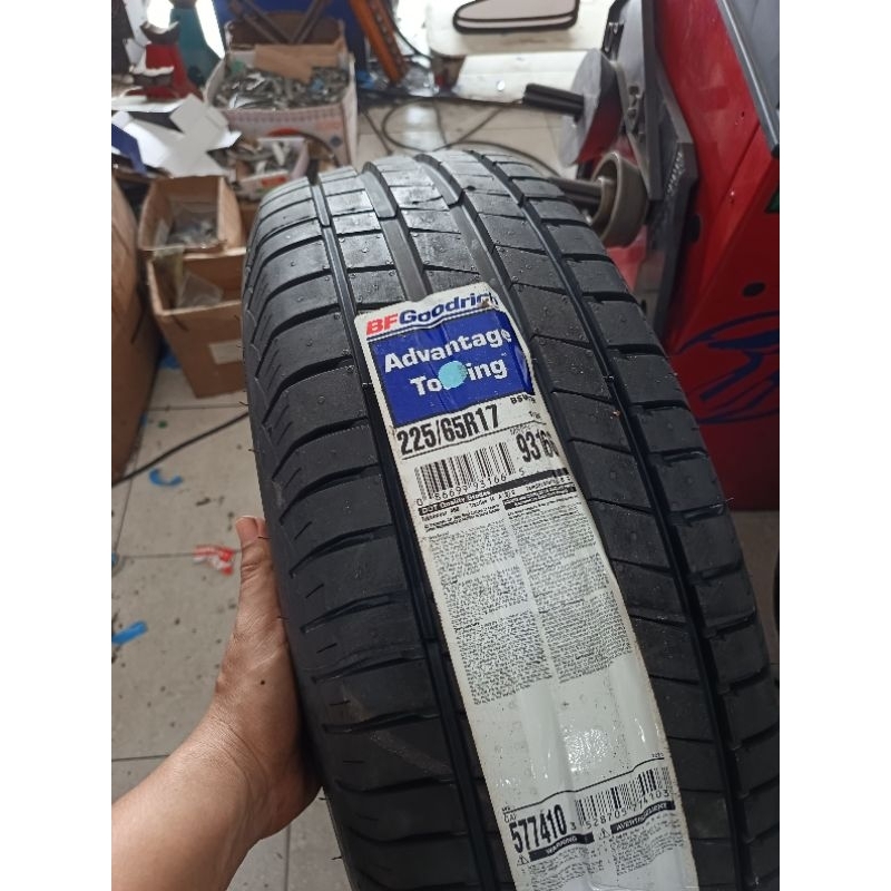 BAN MOBIL BF Goodrich Advantage Touring 225/65 -17