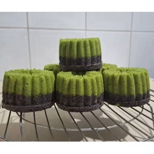 

Bolu kukus pandan ketan hitam soft cake