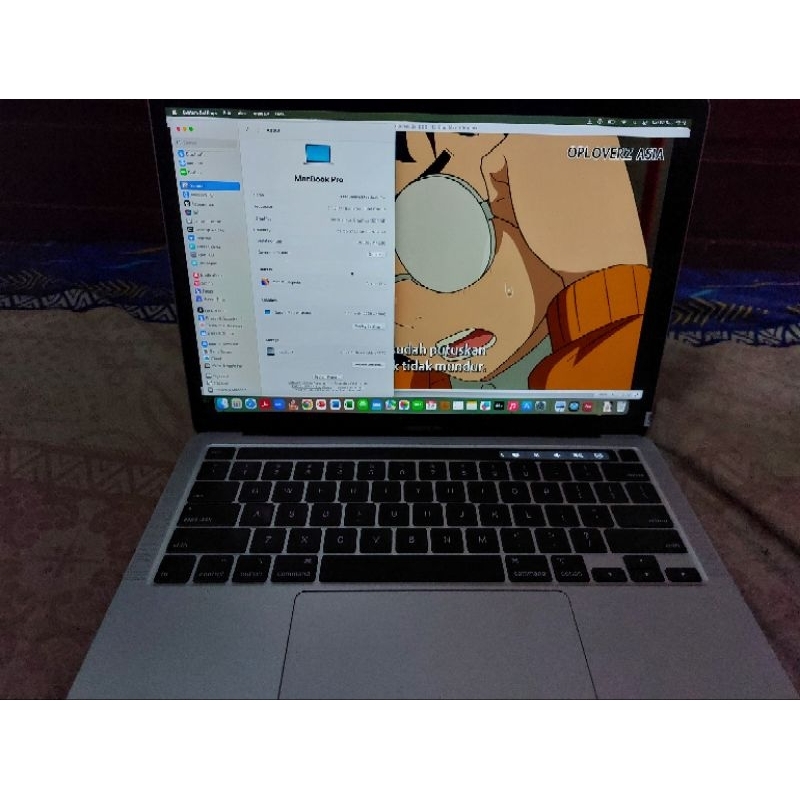 Macbook Pro 2020 touchbar i7 13 inch ram 32 gb ssd 1 tb