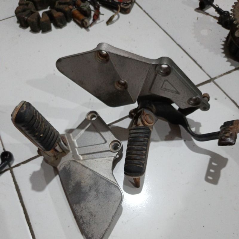 postep depan ninja rr