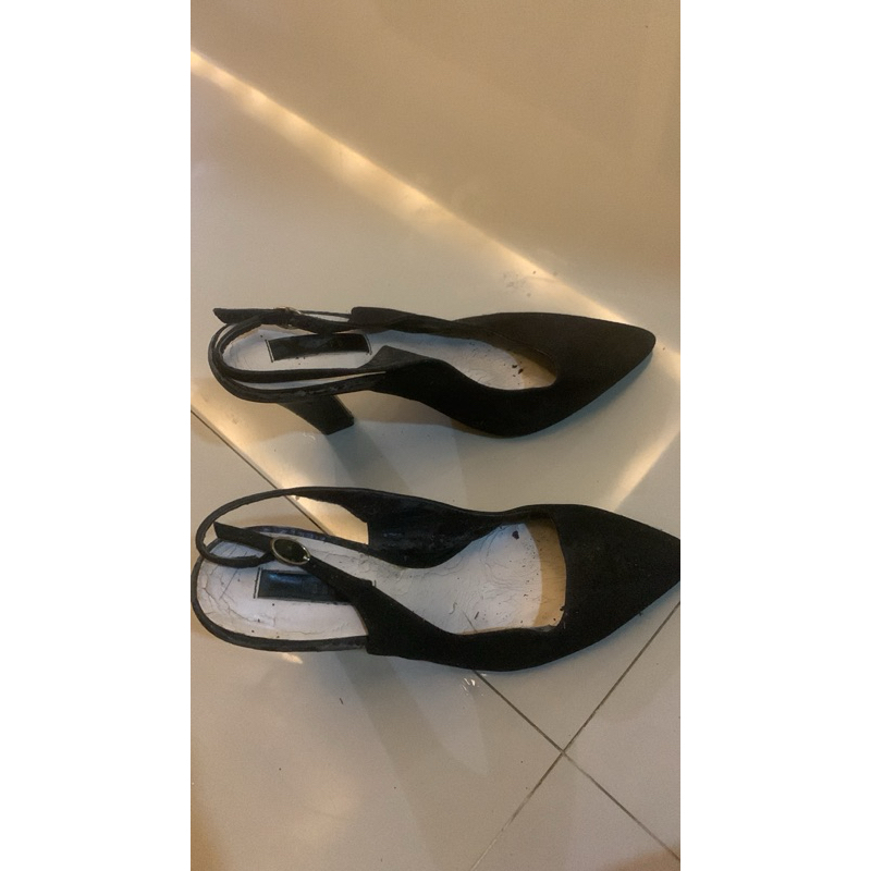 Sepatu Hak Tinggi Hitam pedro