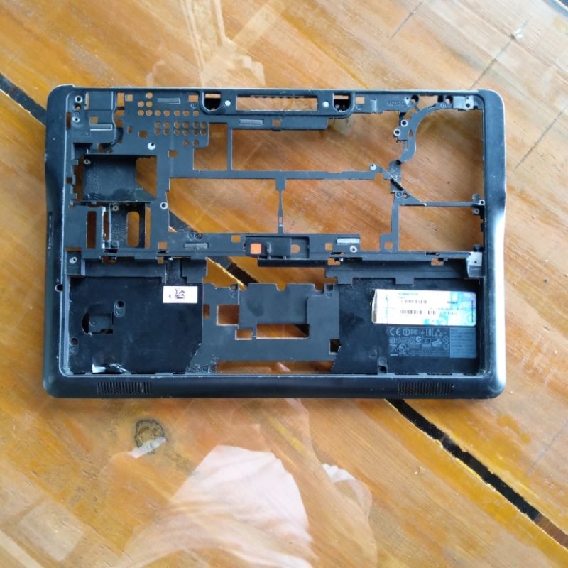casing bawah dell latitude e7240