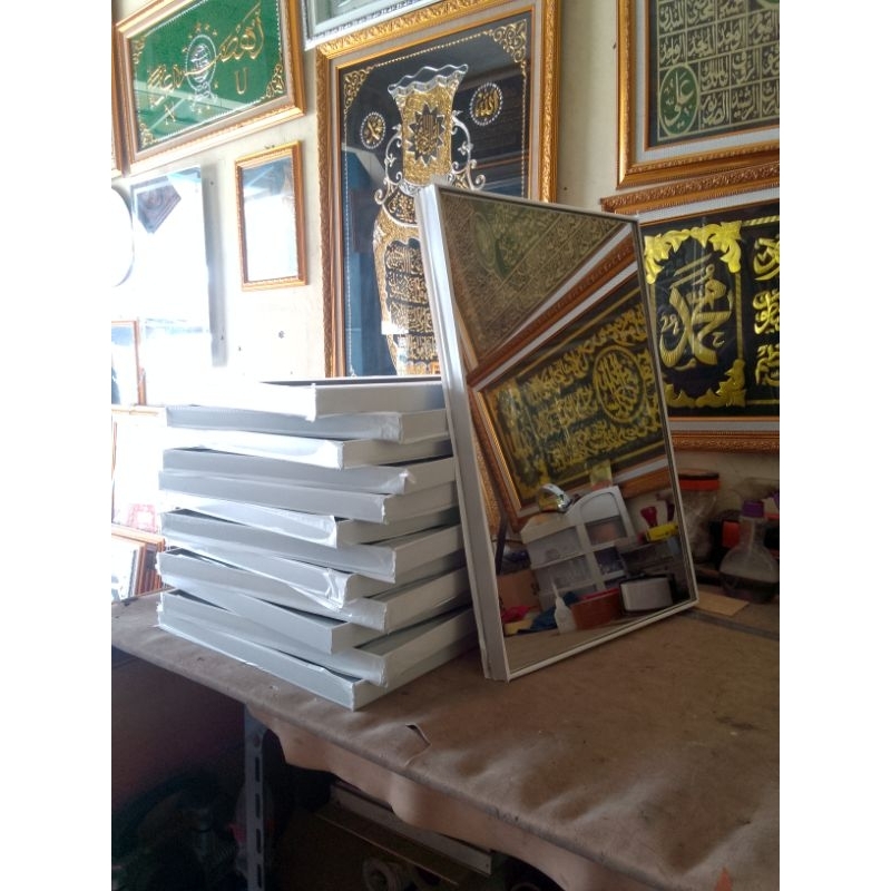 Cermin wastafel ukuran 40x60