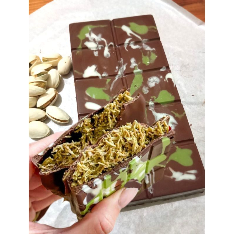 

Coklat dubai premium