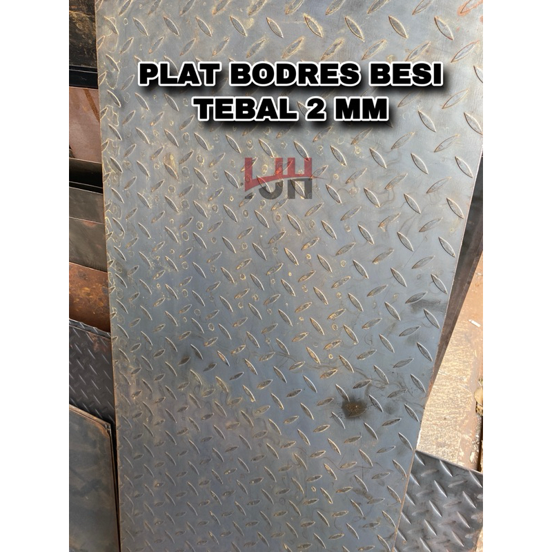 Plat bodres besi tebal 2mm plat bodres kembang ukuran 120x23cm dan 120x47cm.