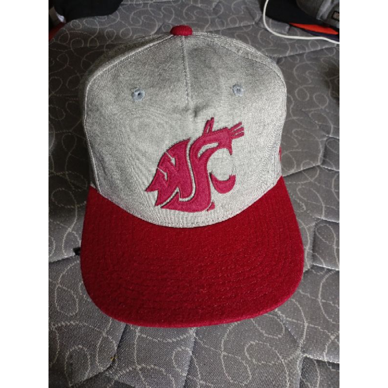 topi zephyr cougars second preloved