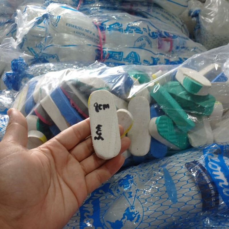 pelampung jaring ikan bahan sendal model panjang  1 bungkus 100 pcs pelampung jaring