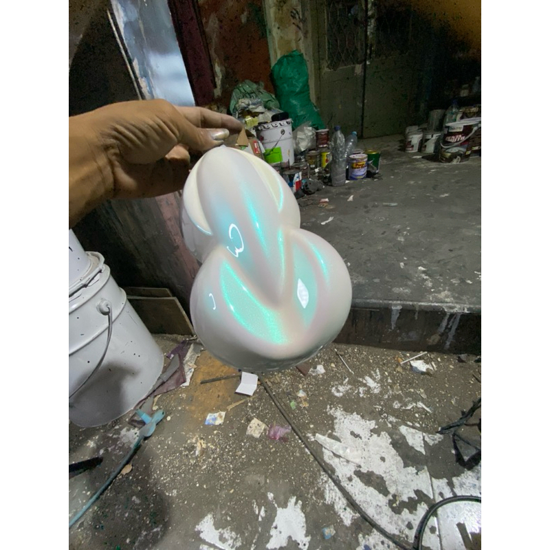 

cat putih+special effect tosca PU