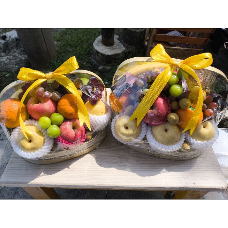 

Parcel Buah Segar Free Kartu Ucapan - Parsel Buah / Hampers Premium