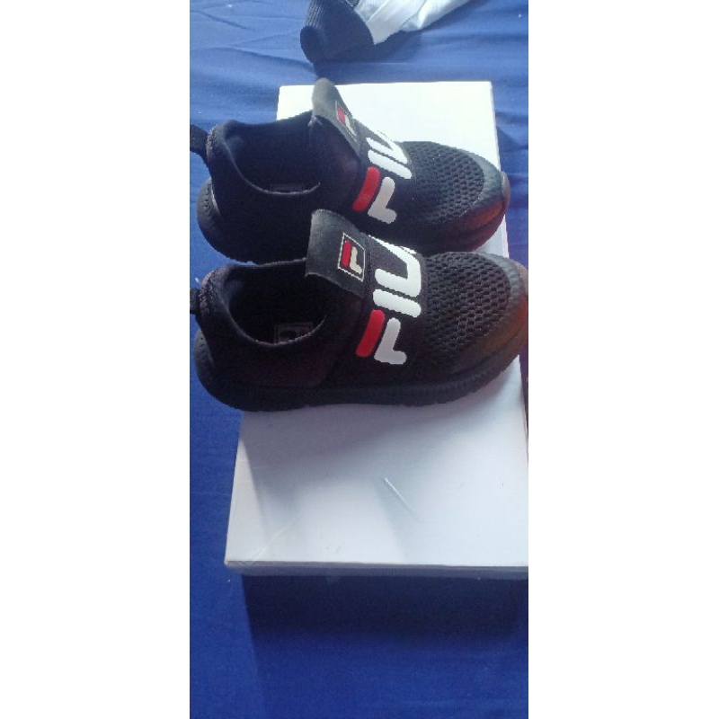 preloved sepatu anak original filla