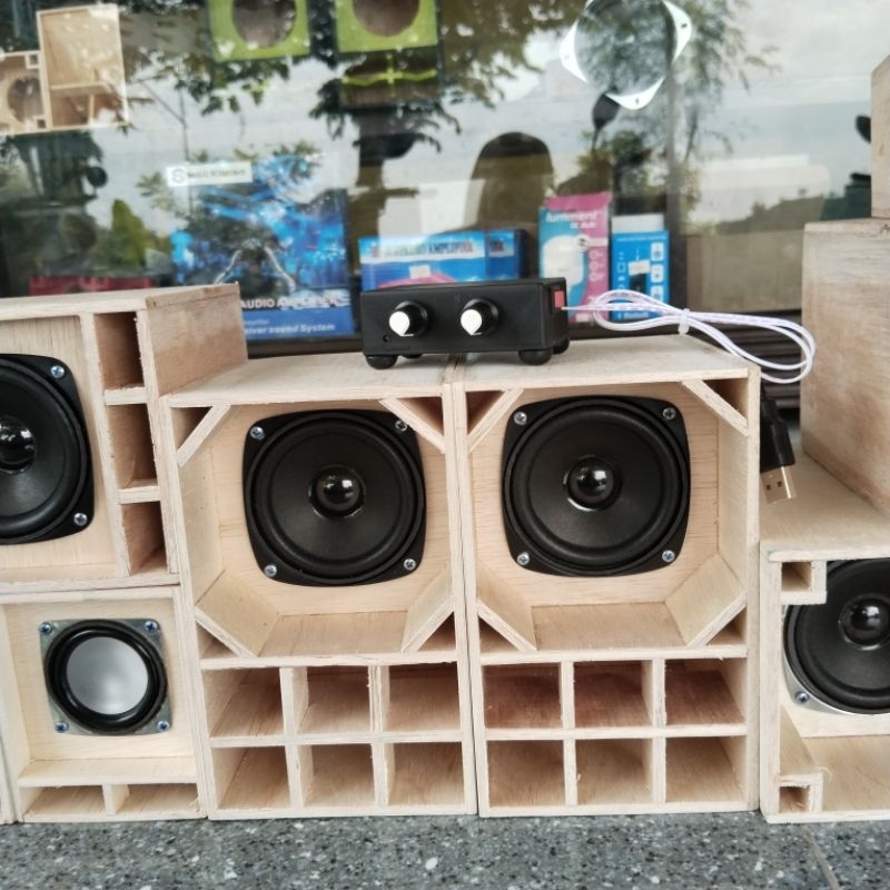 paket sound miniatur  box 3 in/2 in plus amplifier BLUETOOTH 5v