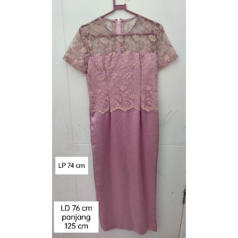 dress pesta party dress brokat prada warna dusty pink wanita murah